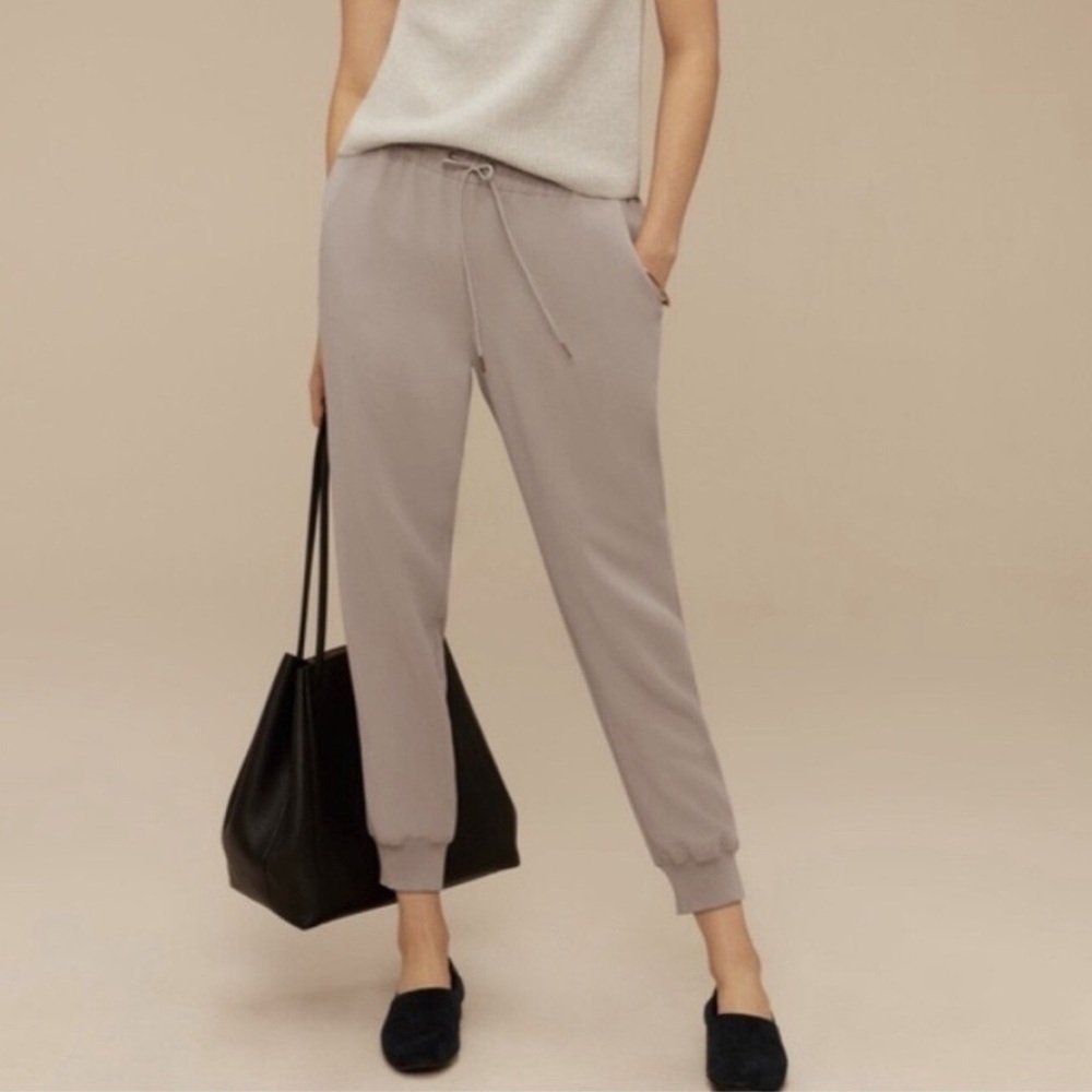 Aritzia Wilfred Buffon Crepe High Rise Jogger Pant M36